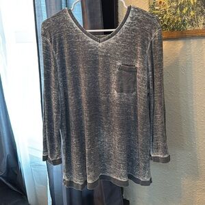 Koolaburra, L, quart sleeve t shirt